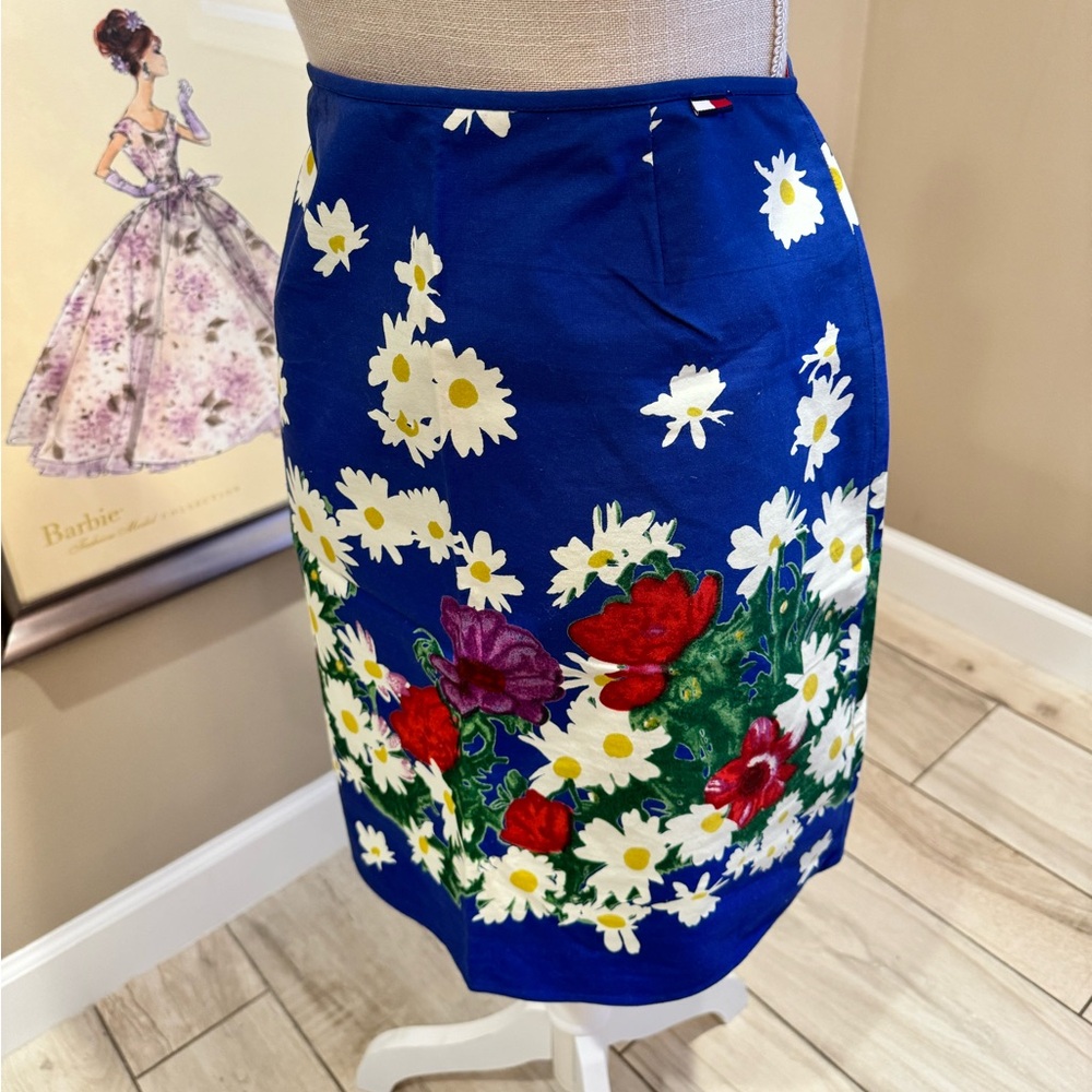 5 for $30 NWOT! TOMMY HILFIGER Floral Pencil Skirt - Picture 2 of 7
